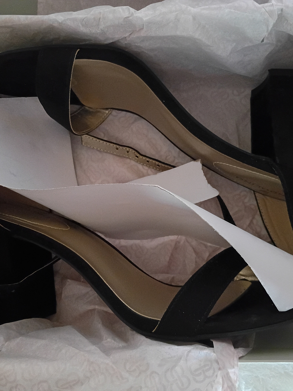 Bandolino Armory Black Suede Block Heel Sandals Size 8